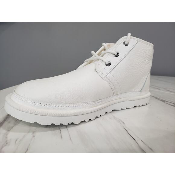 NEW WITHOUT BOX UGG Men’s Neumel Boot Solid White Chukka Size 11 WARM - Picture 3 of 6